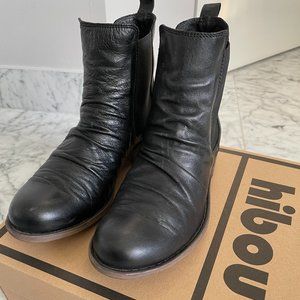 Hibou black leather ankle boots